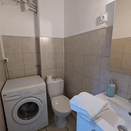Apartment Nido : Au Calme En Ville, Sans Vis A Vis Et Climatise